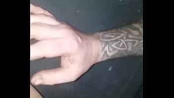 Jouer Ashley wynn et adam sams se font prendre par voie orale jusqu'à ce que sa chatte jouisse partout