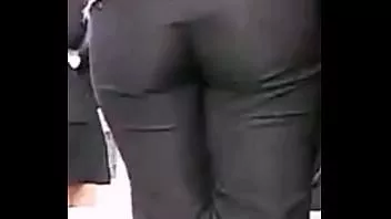 Afspelen Candid mooie kont jurk broek wandelen