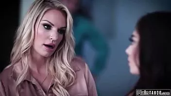 Riproduci Plaintaboo.com - bruna anale scopata su un sextape in scena