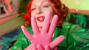 play Roze handschoenen fetisj - latex rubber close-up video - arya grander - roodharige milf verleiden en plagen met hete geluiden