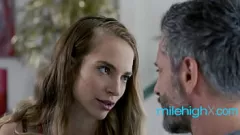 play पतली किशोरी बेब लाना शारापोवा अपने बॉस के लंड का विरोध नहीं कर सकती