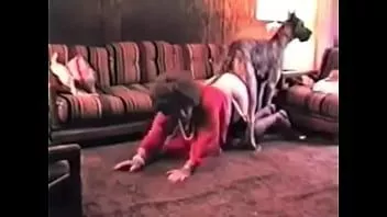 play Ma patronne avec son chien mastiff adoré