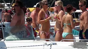 play Vídeo caseiro da festa no lago de Ozarks, missouri