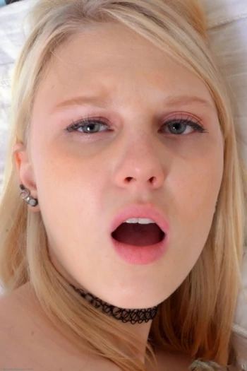 ポルノスター Lily Rader
