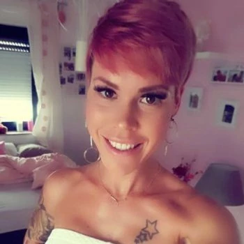 अभिनेता Lara Bergmann