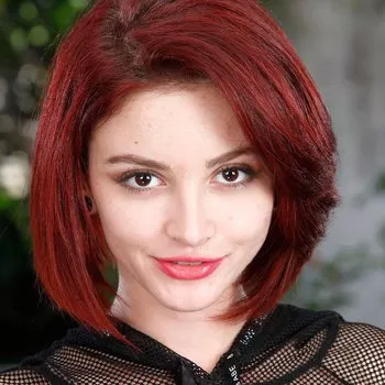 ポルノスター Lola Fae
