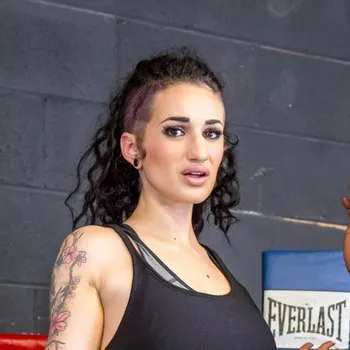 Pornostar Arabelle Raphael