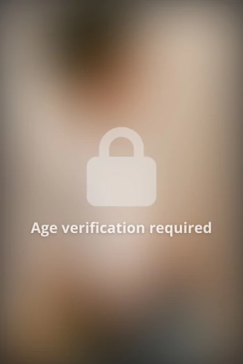 Pornostar Karol Lilien