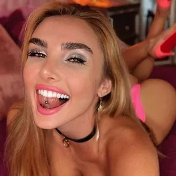 अभिनेता Kenzie Anne